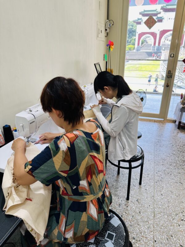 《裁縫實體課程-入門》 環保收納袋機縫  - 5/17、6/14 下午3:00-4:00